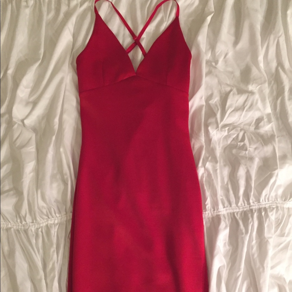 Red Cross back tight dress